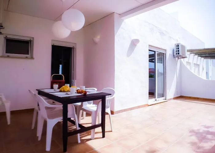 Amazing T.m. In Nossa Senhora Da Rocha * Porches (Algarve)
