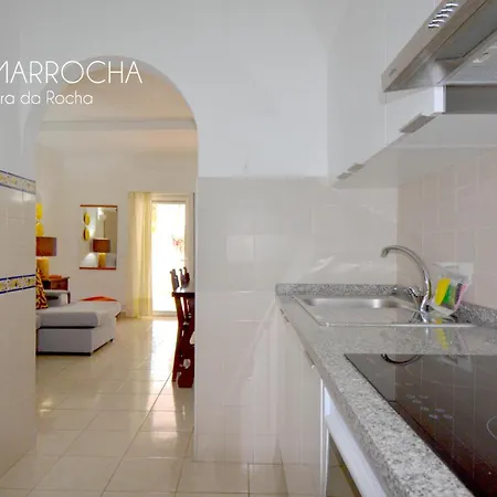 Amazing T.m. In Nossa Senhora Da Rocha アパート *