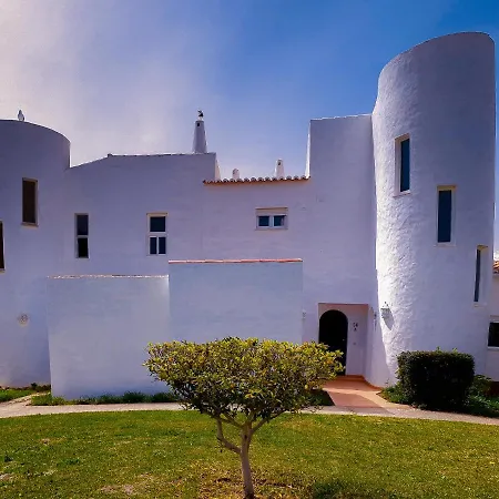 Amazing T.m. In Nossa Senhora Da Rocha Porches (Algarve)