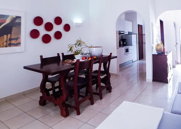 Amazing T.m. In Nossa Senhora Da Rocha * Porches (Algarve)